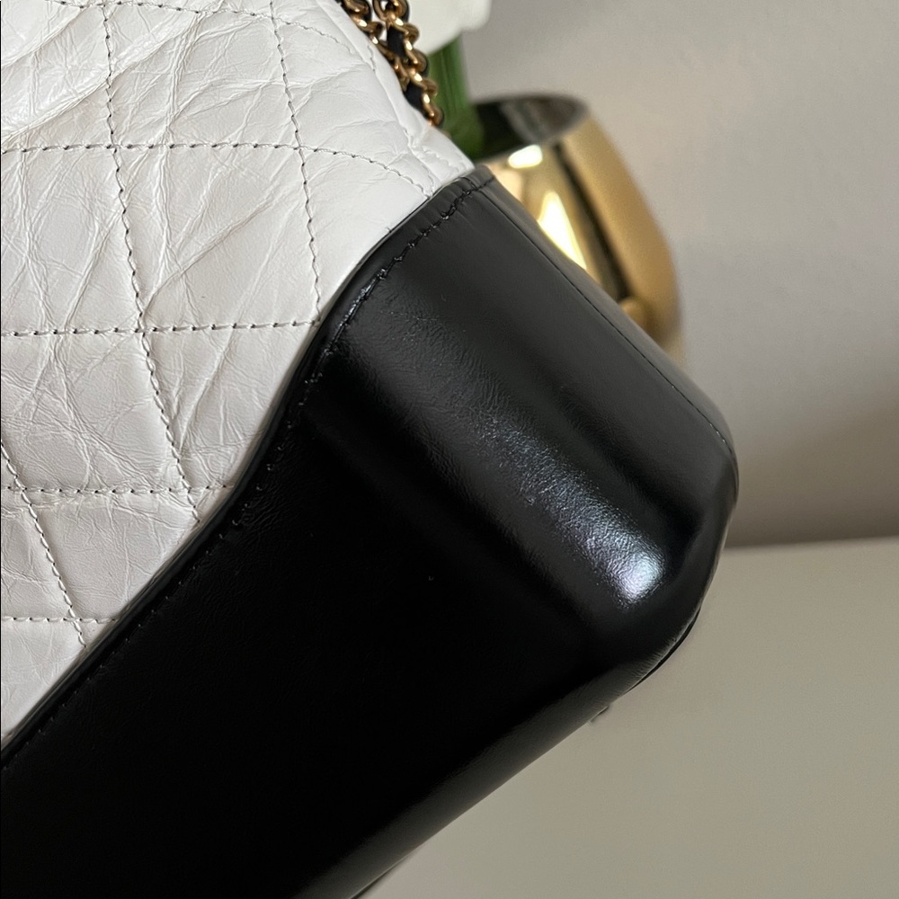 Authentic CHANEL CC Gabrielle Chain Shoulder BagCalfskin Leather - Picture 7 of 17